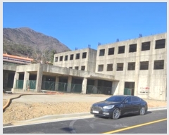  2024Ÿ120141 泲   307       (1)