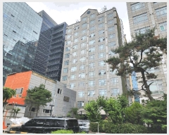  2025Ÿ��51451  ���ǽ��ڰ��