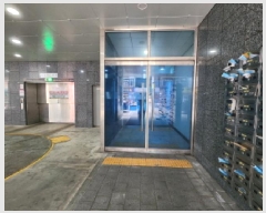  2025Ÿ��73851 ��� �����ν� �Ű 761-2 �ƶ����2���ְ��๰��1�� 3��303ȣ     ���ǽ��ڰ��