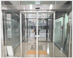  2025Ÿ��1711  ���ǽ��ڰ��