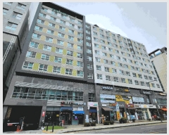  2025Ÿ��889  ���ǽ��ڰ��