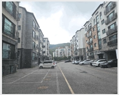  2025Ÿ��2554 ��� ���ֽ� ������ 421-27 �������� 102�� 3��301ȣ    �ټ���,������