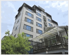  2025Ÿ��8172  ���ǽ��ڰ��