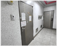  2025Ÿ��21611 �泲 ������ ������ 527-8 ��Ḯ�������ǽ��� 6��601ȣ     ���ǽ��ڰ��