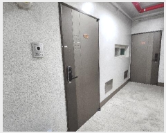  2025Ÿ��21611 �泲 ������ ������ 527-8 ��Ḯ�������ǽ��� 6��601ȣ     ���ǽ��ڰ��