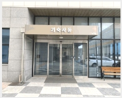  2025Ÿ��32096  ���ǽ��ڰ��