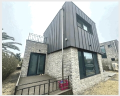  2025Ÿ1055    ︮ 80-7      ð