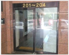  2025Ÿ��8529 ���� ���ֽ� ����̵� 2142-1 ��ȭ�ٿ��縮�� 3�� 304ȣ    ����Ʈ���