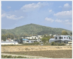  2025Ÿ1951  ֽ   530-8      ð