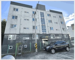  2025Ÿ��64404 ��� ���ֽ� �ߴ絿 421-4 �����̽� 102�� 2��202ȣ    �ټ���,������