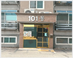  2025Ÿ��62533 ��� ���ֽ� ������ ����� 377-4 ���������� 101�� 1��102ȣ   �ټ���,������