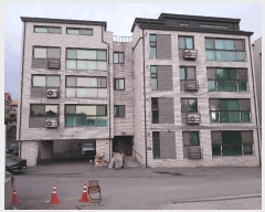  2025Ÿ��64503 ��� ���ֽ� �ߴ絿 81-3 �Ƹ�ī��� 2�� 1��101ȣ    �ټ���,������