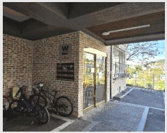  2025Ÿ��64443 ��� ���ֽ� �ߴ絿 146-28 �����������Ͽ콺 ���� 4��407ȣ    �ټ���,������