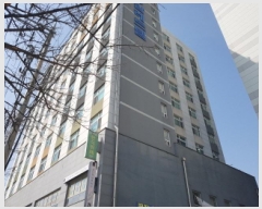  2025Ÿ��51974  ���ǽ��ڰ��