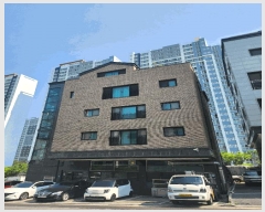  2025Ÿ52329   4 33       ܵ,ð