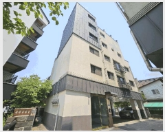  2025Ÿ��101050 ��� �ǿս� ���ǵ� 158-3 ����ġ �� 3��302ȣ    �ټ���,������