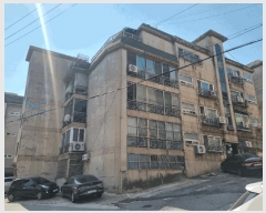  2025Ÿ��71558 ��� �����ֽ� �ݰ 678-47 ���������� 104�� 4��402ȣ    �ټ���,������